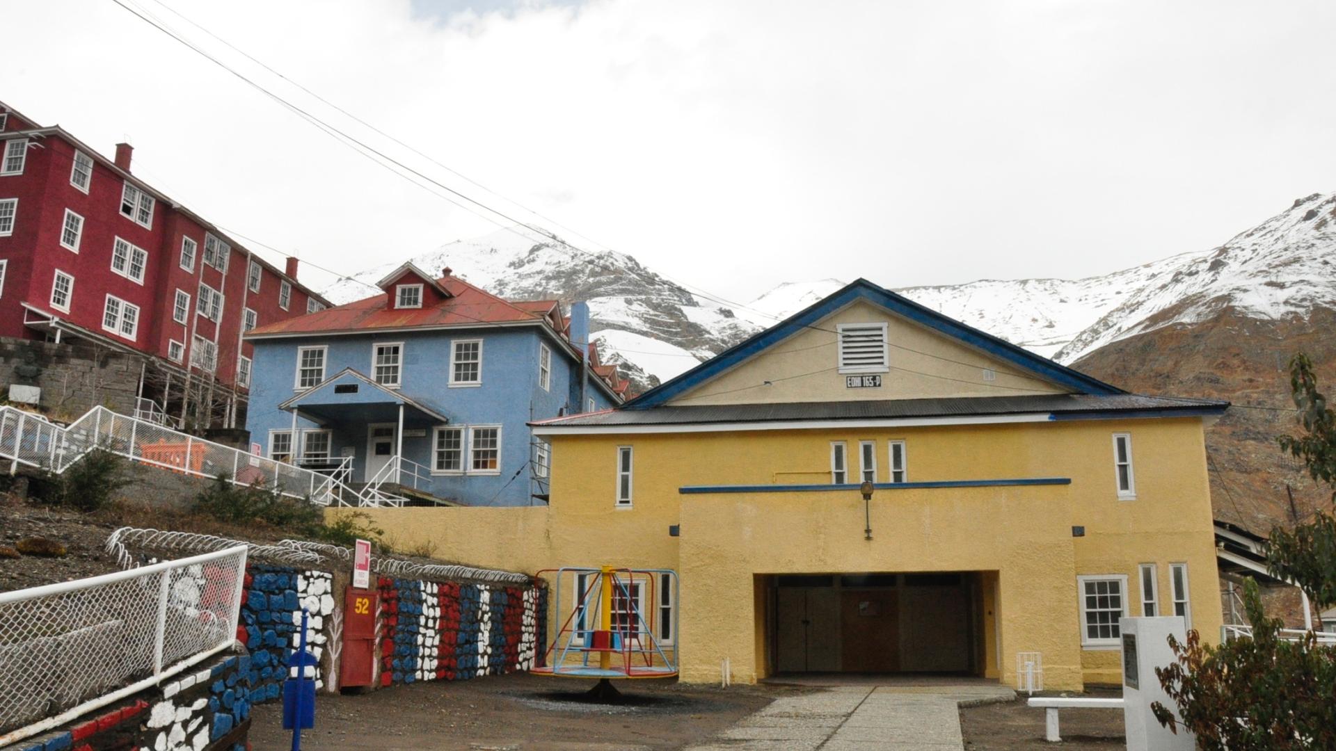 Teatro del campamento minero Sewell. Créditos: Centro Nacional de Sitios Patrimonio Mundial