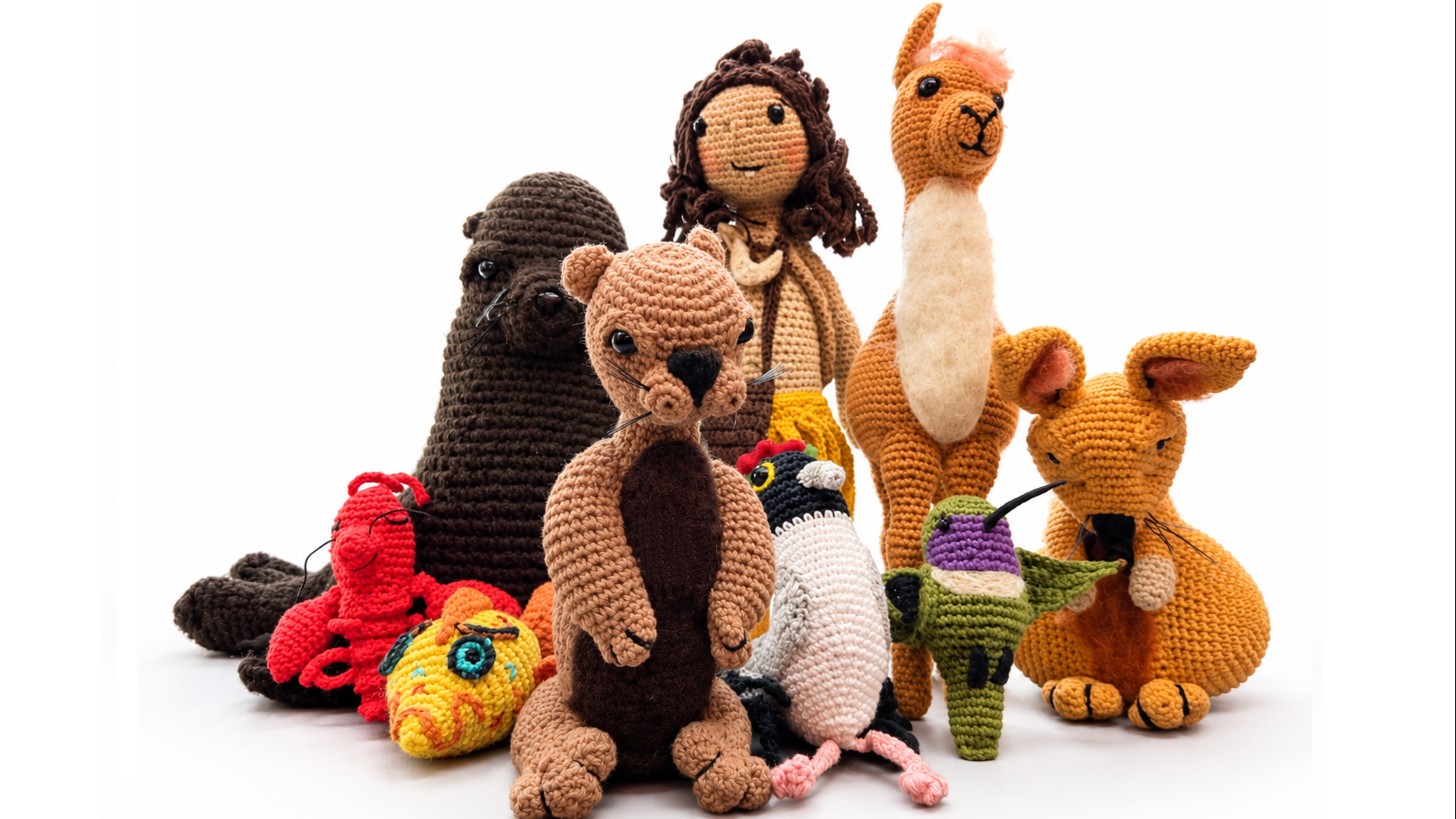 Figuras de Amigurumi realizadas por artesana Fabiola Vidal para los Talleres de Patrimonio de Corporación Chinchorro Marka