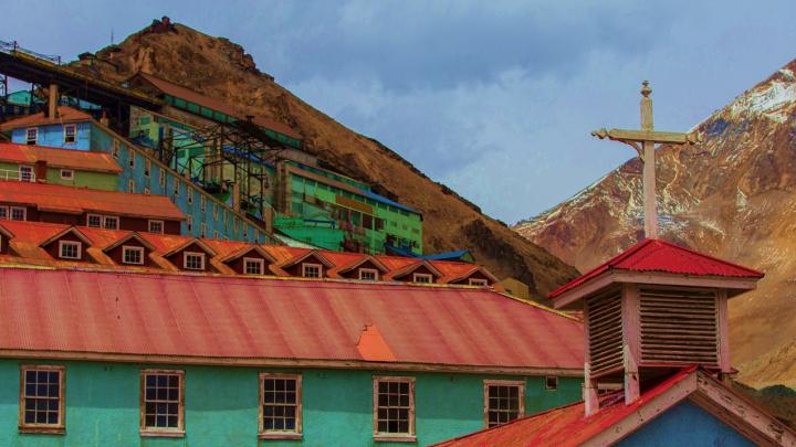 VIsta Sewell. Iglesia, Hogar trabajadores, Faenas