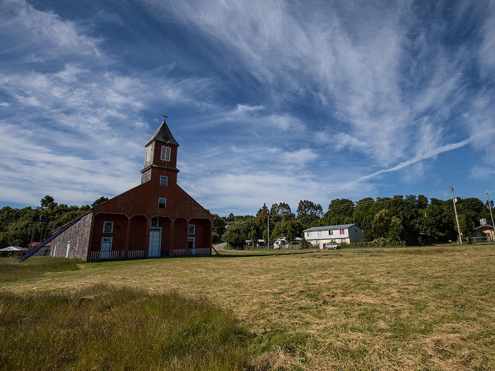 Vista de Caguach y su Iglesia