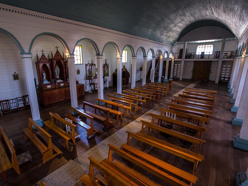 Interior de la Iglesia Nuestra Señora del Patrocinio de Tenaún