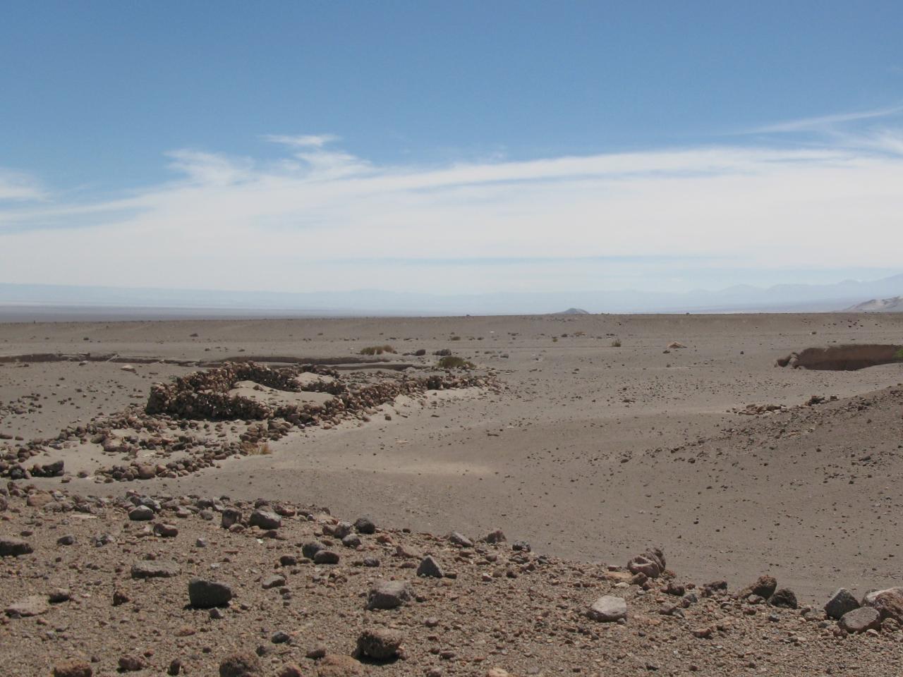 “Emplazamiento del Tambo de Camar, sector de Camar, Ruta del Capricornio, Subtramo Camar -Peine, Comuna de San Pedro de Atacama, Región de Antofagasta”