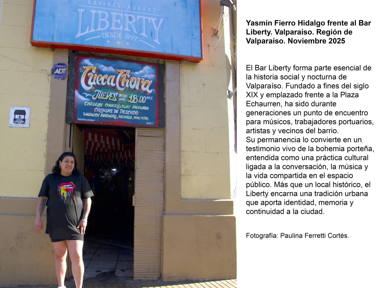 Yasmín Fierro Hidalgo frente al Bar Liberty
