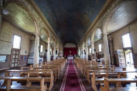 Interior de la iglesia de Chonchi