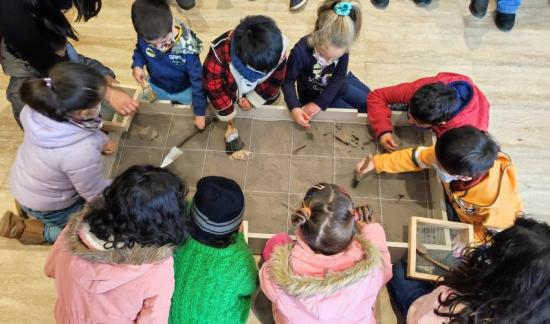 Actividad con niñas y niños en Museo Arqueológico de La Serena