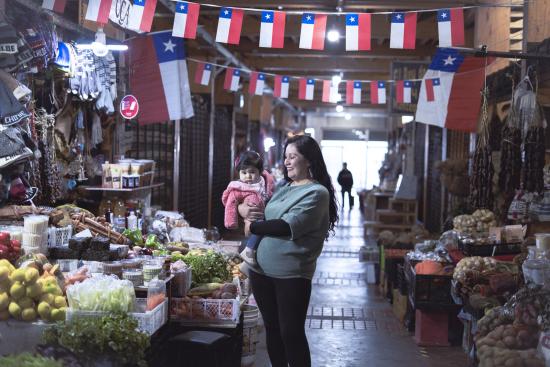 Macarena Almonacid Burgos en Mercado Municipal Castro