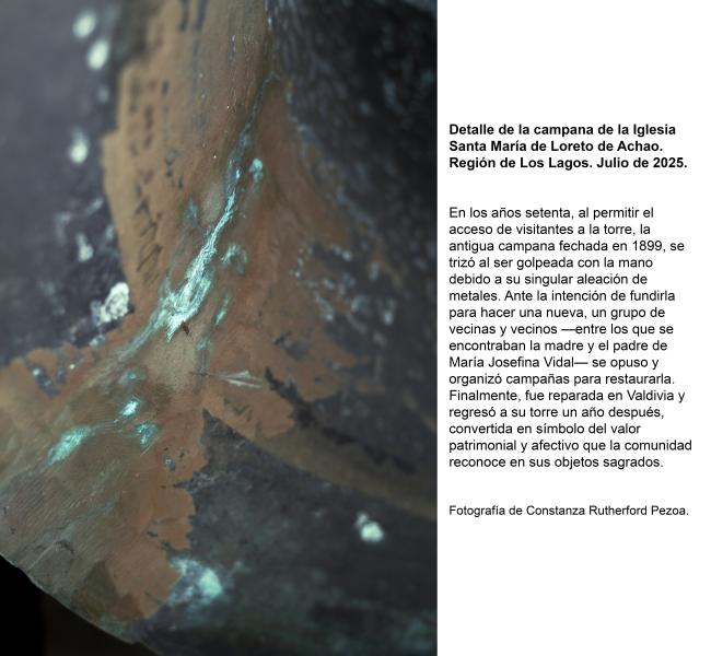 Detalle de la campana de la Iglesia Santa María de Loreto de Achao